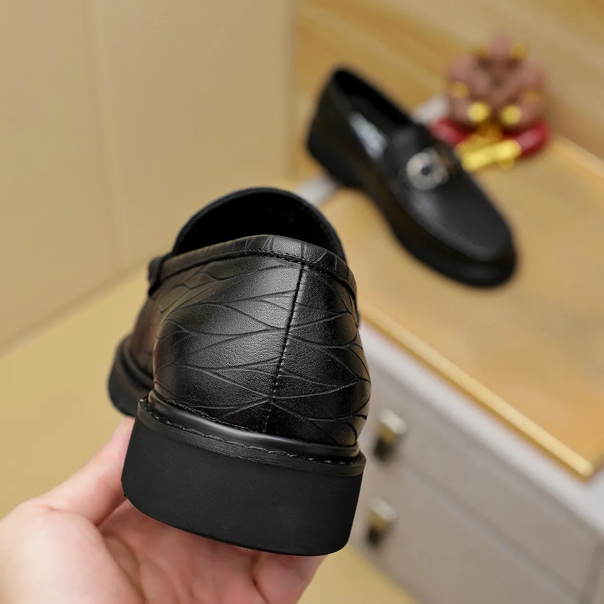 Men's shoes 💰500 Ferragamo [Ferragamo] top imported suit men's shoes 💯Original copy of the official website, product materials: selected imported embossed calfskin + luxury hardware buckle accessories ~ imported water-dyed cow 🐂 leather lining. Strong three-dimensional visual effect, original combination outsole, multiple colors available😘 Size: 38-44 (.45.46. Customized)